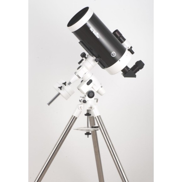 Télescope Maksutov-Cassegrain SkyWatcher 180/2700mm avec monture GoTo NEQ5 Pro
