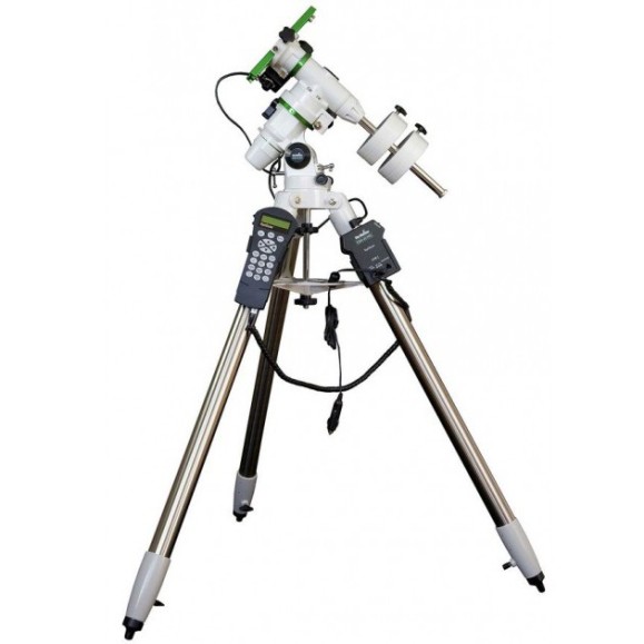Skywatcher Télescope réfracteur Black Diamond 80ED avec monture EQM-35 PRO Goto