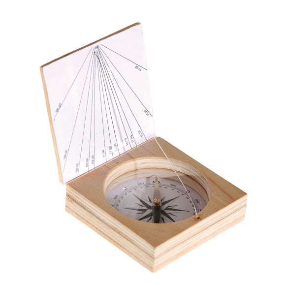 Boussole avec cadran solaire
