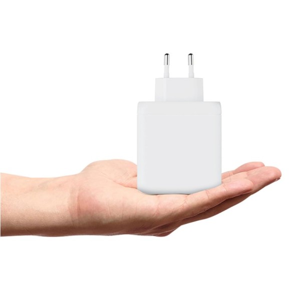 XTORM GaN Ultra 100W USB-C 100W PD Wall Charger GaN Ultra 00225409, charge à triple port