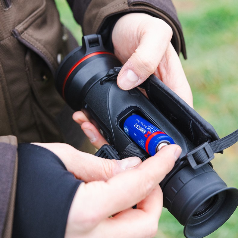 Monocular térmico con telémetro... Monocular térmico con telémetro...