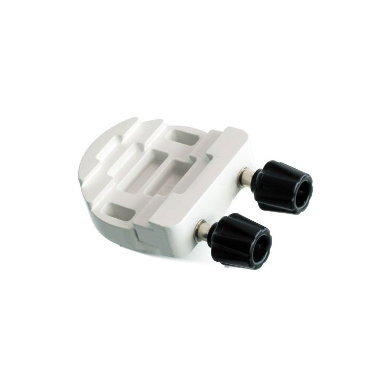 Double queue d'aronde pour la monture... Double queue d'aronde pour la monture...