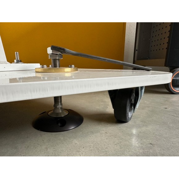 Plate-forme d'observation mobile très robuste Baader MBP - jusqu'à 800 kg